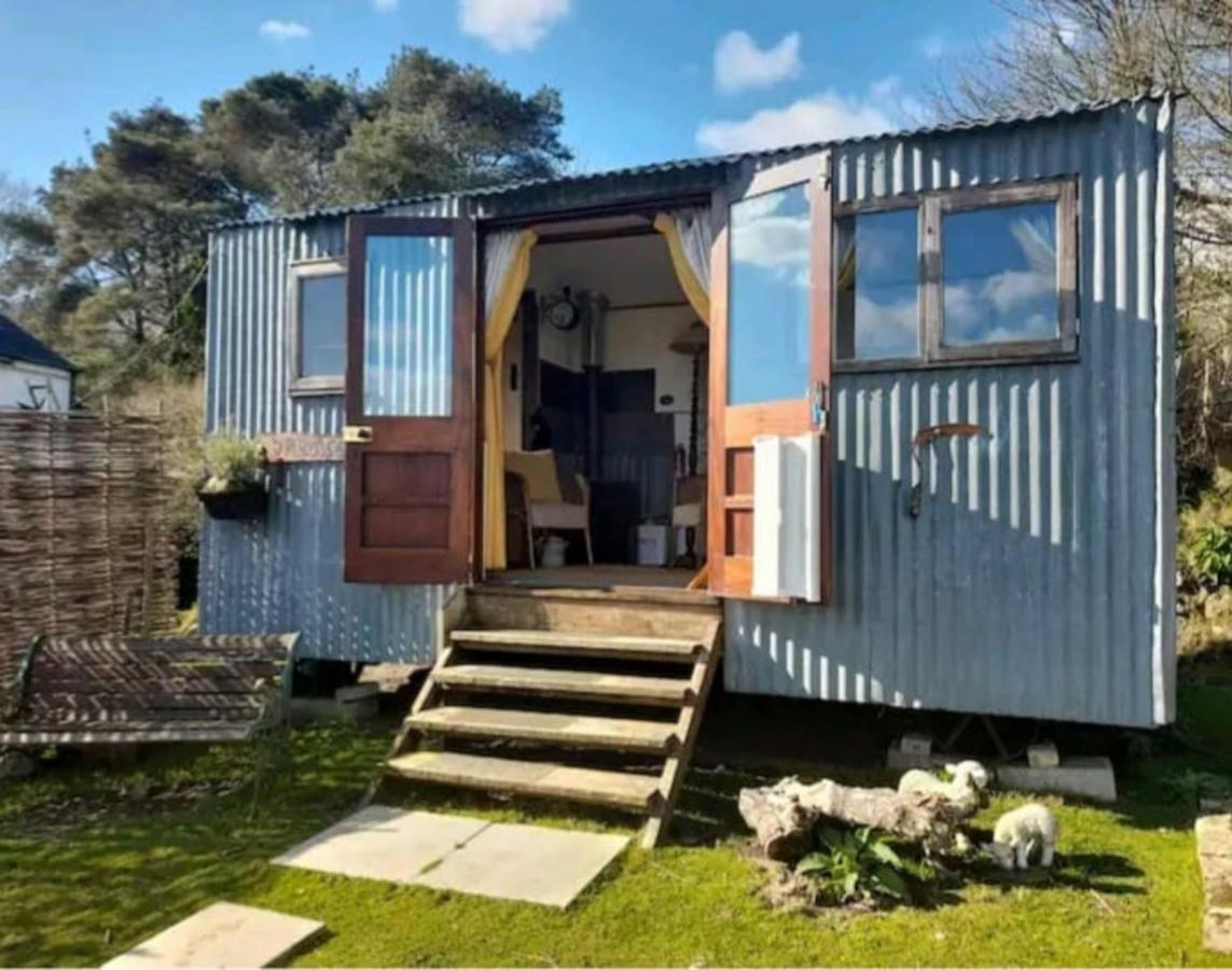Hotel Treguth Glamping Unique Experience - Themed Huts Saint Day Esterno foto