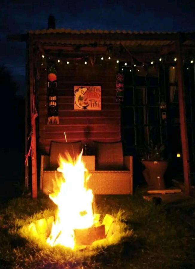Hotel Treguth Glamping Unique Experience - Themed Huts Saint Day Esterno foto