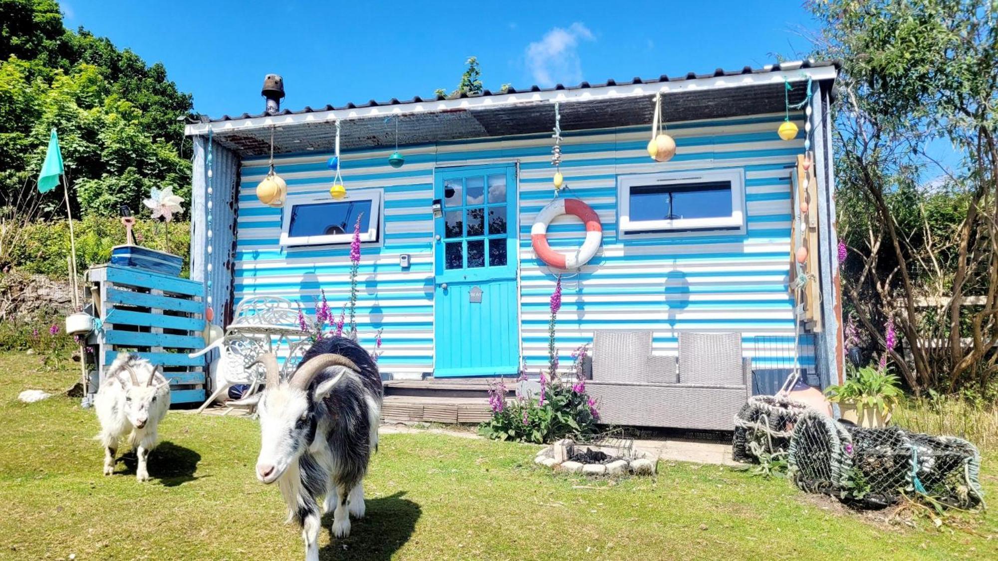 Hotel Treguth Glamping Unique Experience - Themed Huts Saint Day Esterno foto